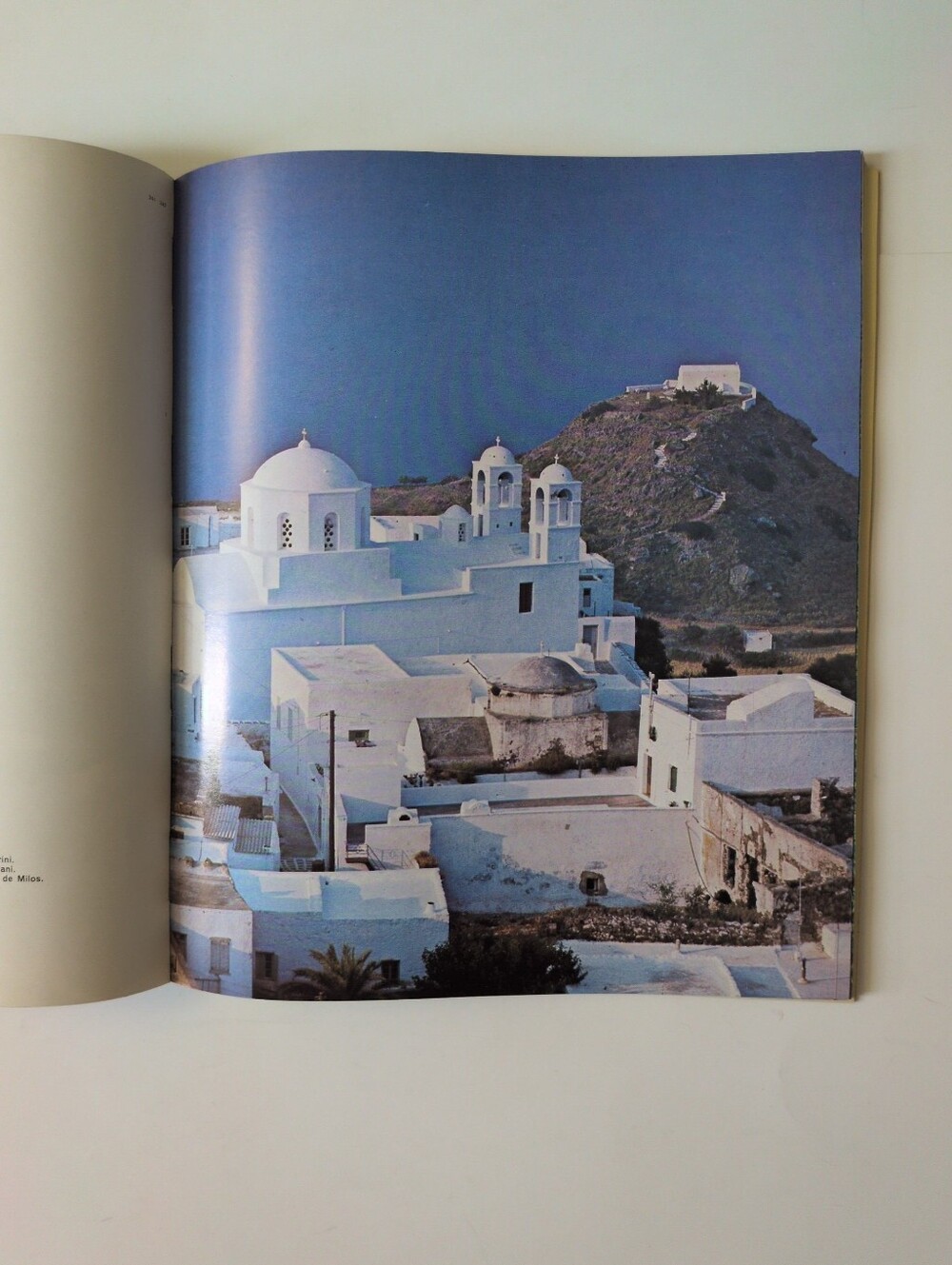 "Grece" - 1977 Greek Tourism Book (French language) - Picture 6 of 16